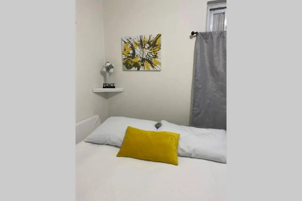 Cute And Cozy Ez Home Portmore Apartment