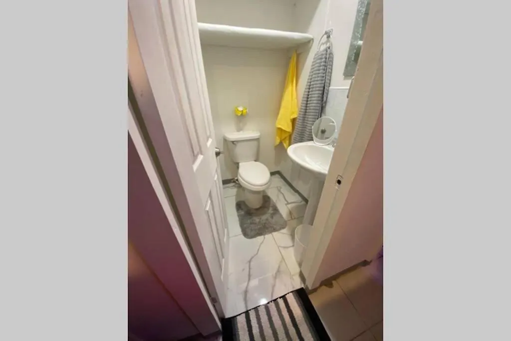 Apartment Cute And Cozy Ez Home Portmore